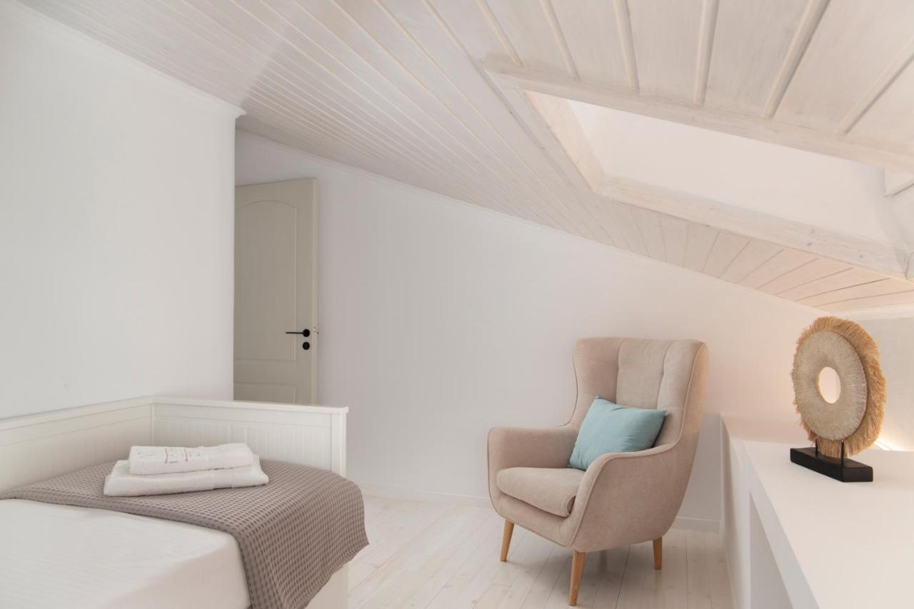 Istion Andros Luxury Suites Esterno foto