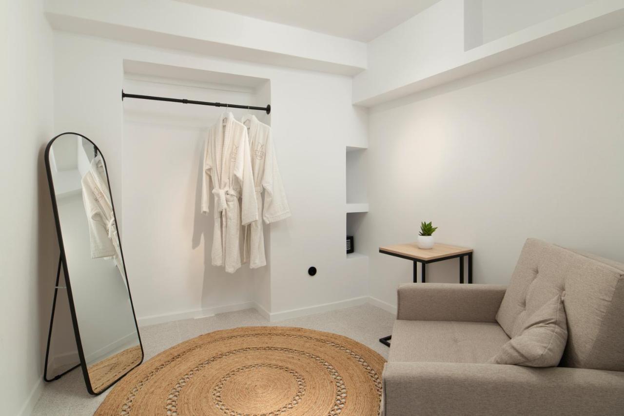 Istion Andros Luxury Suites Esterno foto